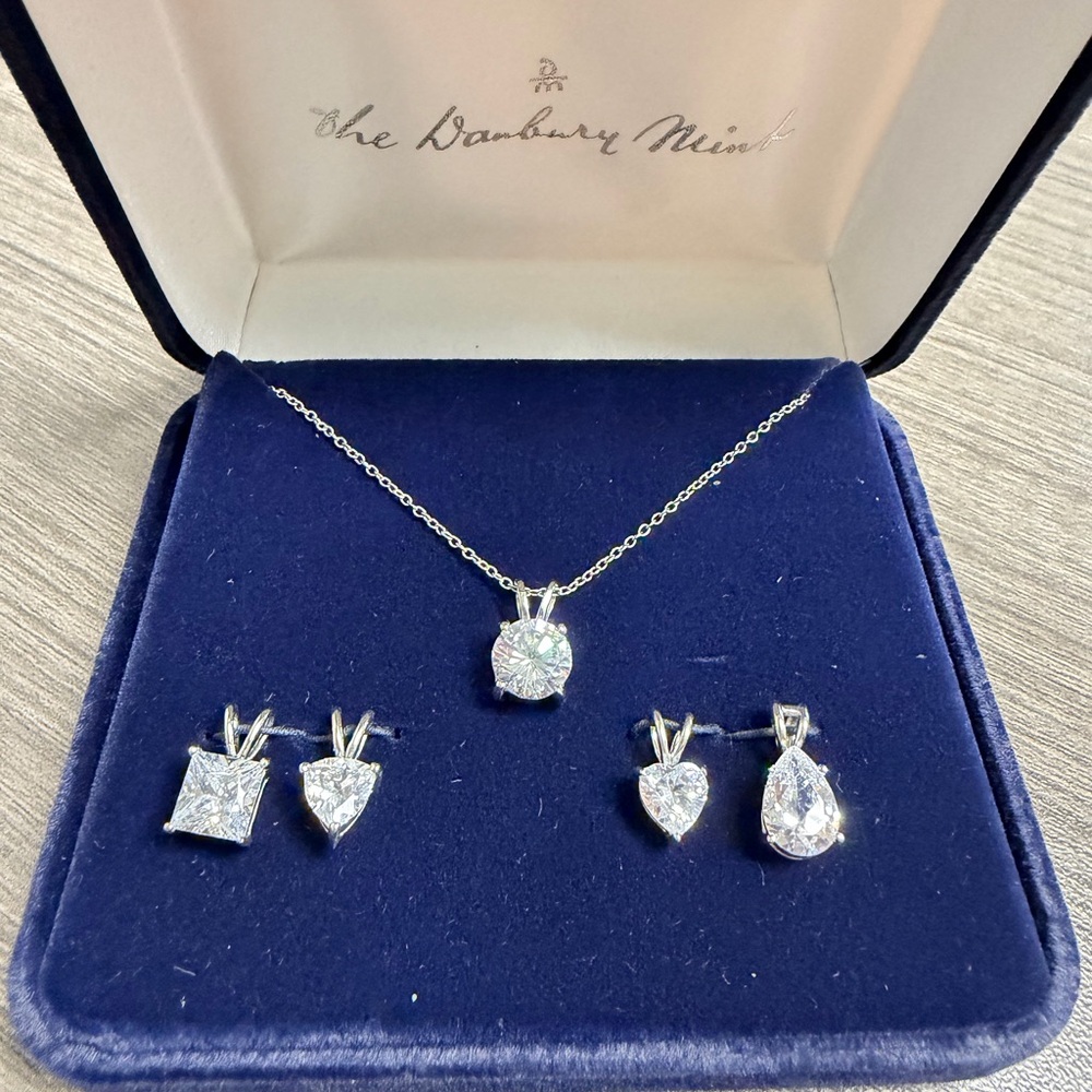 Danbury Mint Vintage Necklace Set